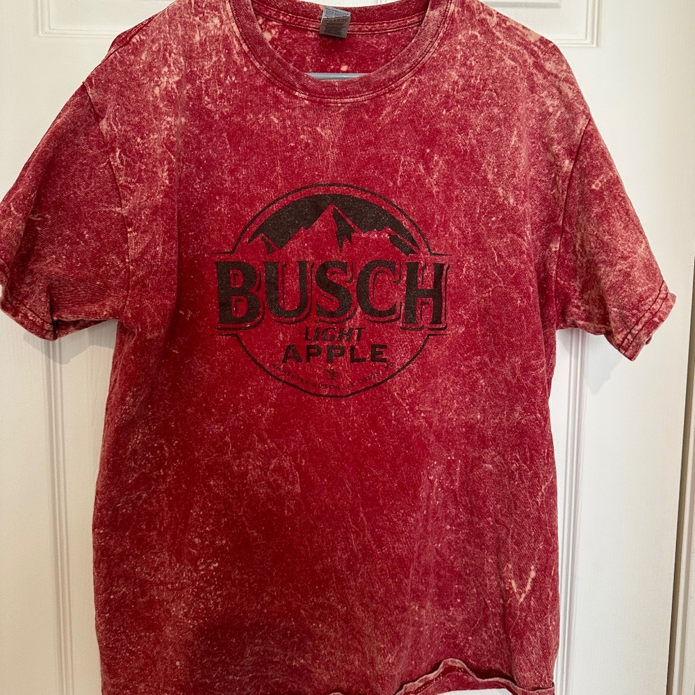 Limited edition Busch Light apple t-shirt